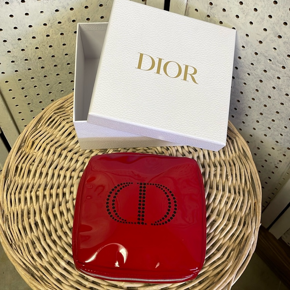 Dior makeup bag - Picture 1 of 13